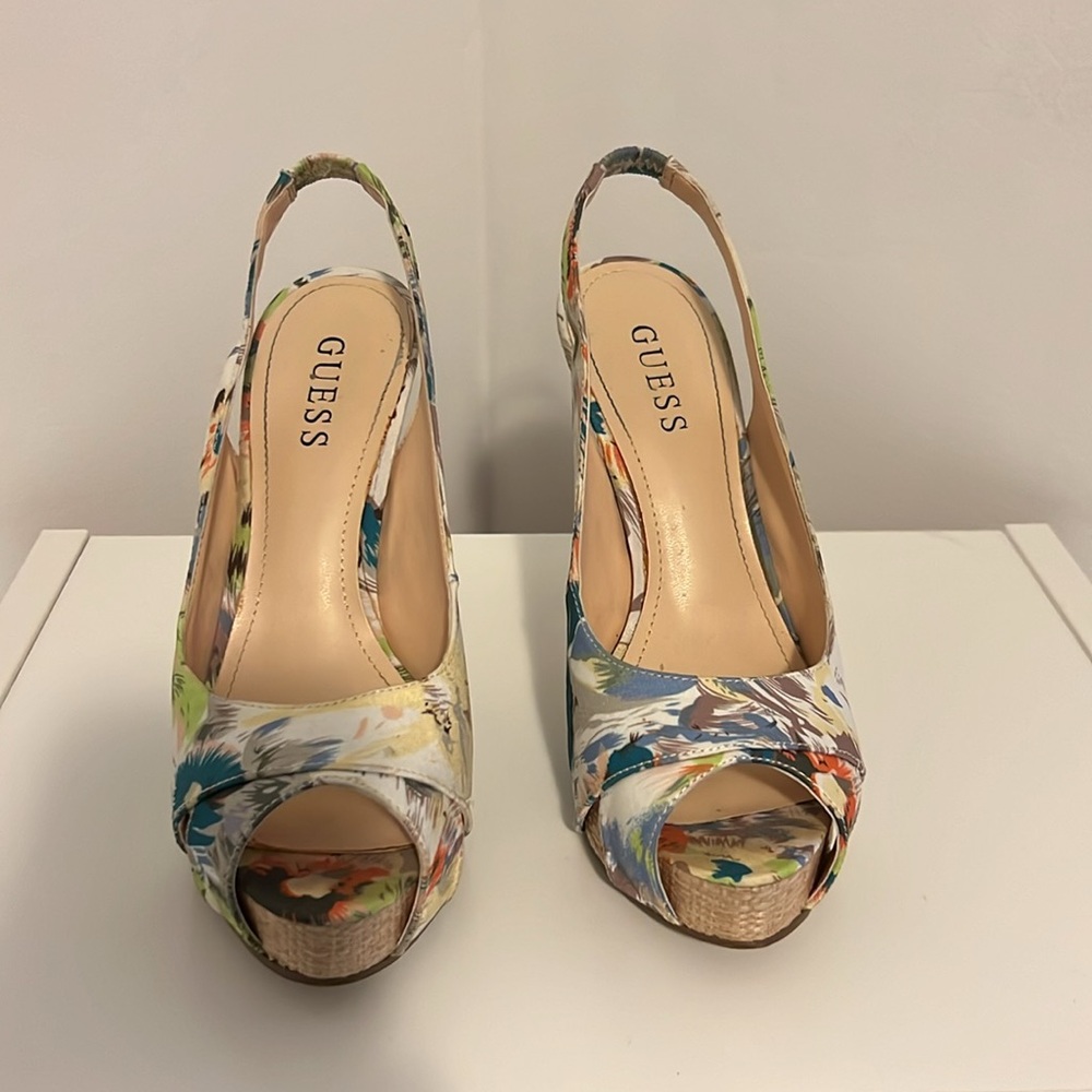 Guess platform Pump - Picture 2 of 5